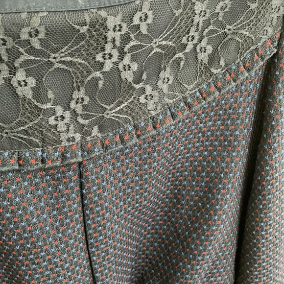 Forever21 Twist 🌹- blue and red jacket - Picture 4 of 11